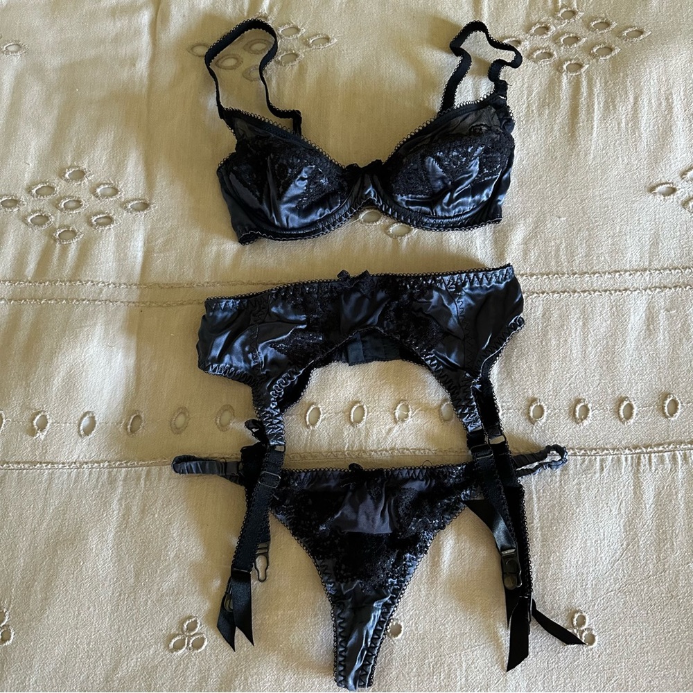 Agent Provocateur set